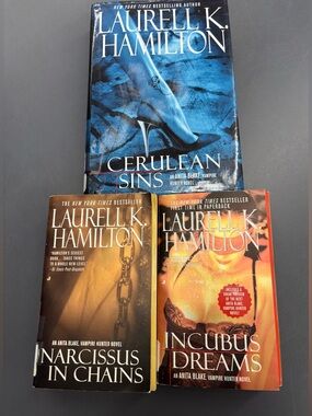 (3 for $20) Anita Blake Vampire Hunter Bundle | Laurell K. Hamilton | 3 Books